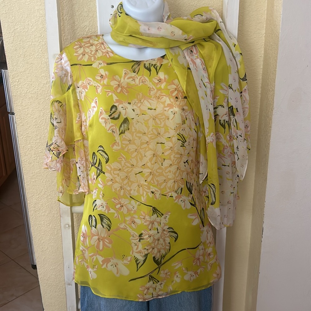 NATORI hokaido Blossom  floral blouse - Picture 6 of 10